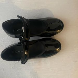 Danskin tap shoes